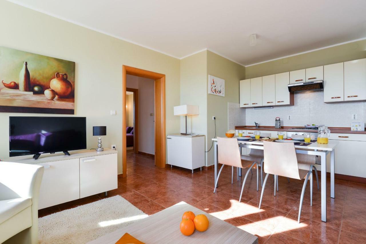 Cecilia Apartments Lun  Eksteriør bilde